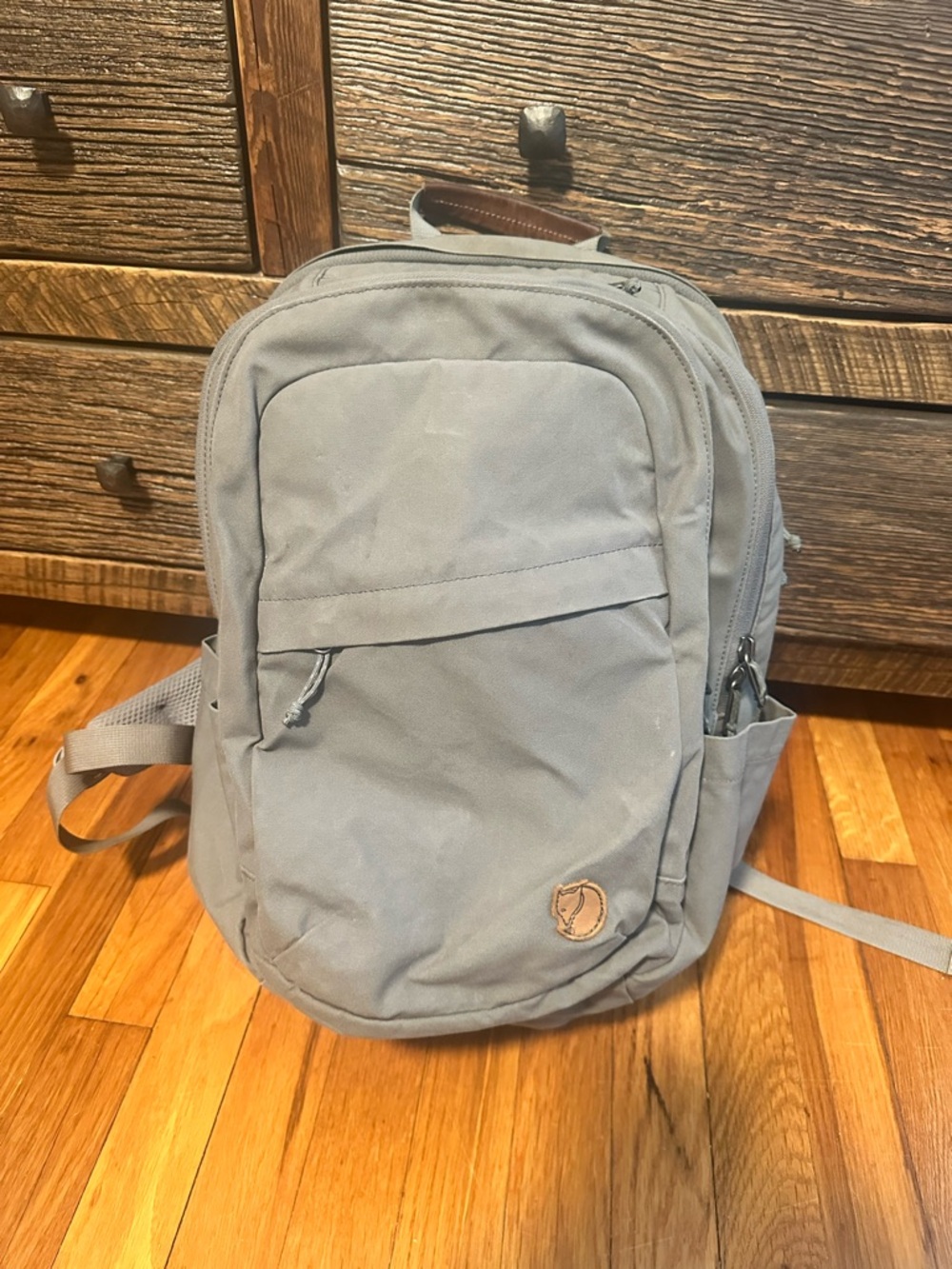 Fjällräven Raven 28 Gray Backpack
